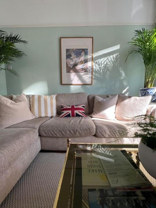 2025 Award Winner Liverpool Strawberry House - 3 Bedrooms Eksteriør billede